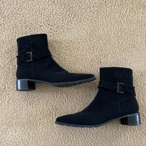 STUART WEITZMAN ANKLE BOOT BLACK WITH BUCKLE TRIM -- 9 1/2 NARROW